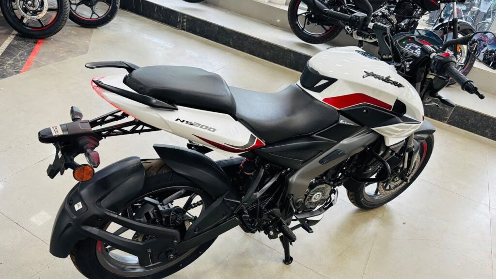 Bajaj Pulsar NS200